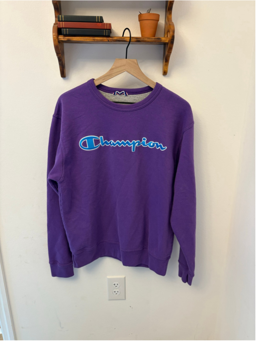 Champion Purple Sweatshirt Unisex M Light Blue Logo Pullover Crewneck